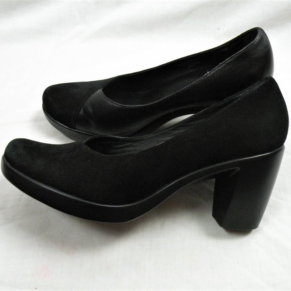 WORN ONCE DANSKO TUTTLE SUEDE LEATHER SLIP IN HEELS 39 9